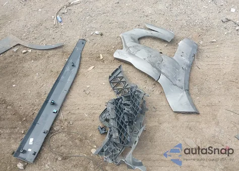 2013 Mercedes-Benz Glk 350 z USA, uszkodzony, nr VIN WDCGG5HBXDG021121